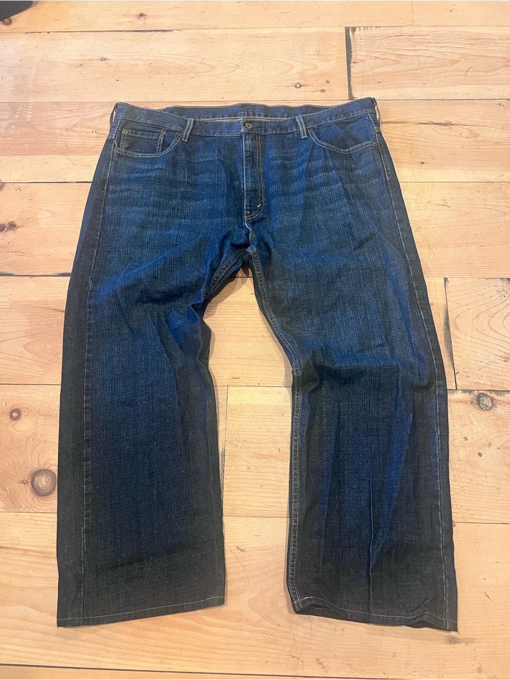 Levi’s Men’s Blue Dark Wash Denim Jeans Straight Loose Fit Mid Rise Size 44